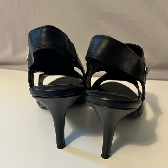 BCBGeneration Ganesha Leather Heels Zip Accent - Picture 2 of 8